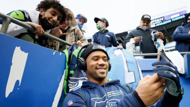Russell-Wilson-Seattle-return